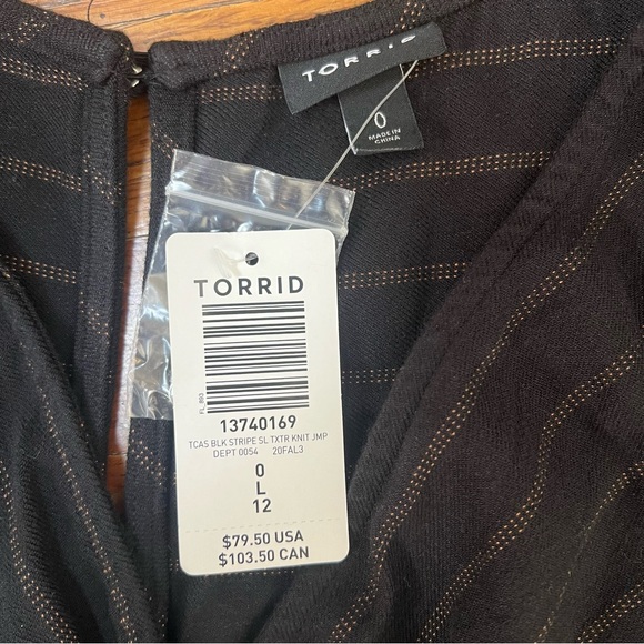 TORRID 13740167 Black Stripe Ponte Surplice Jumpsuit 0 (size 12) 0X large - Picture 6 of 6